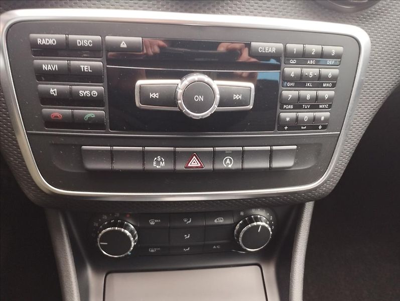 Mercedes-Benz Třídy A CDi 66KW AUTOMAT   1,5 - fotka 14 z 16