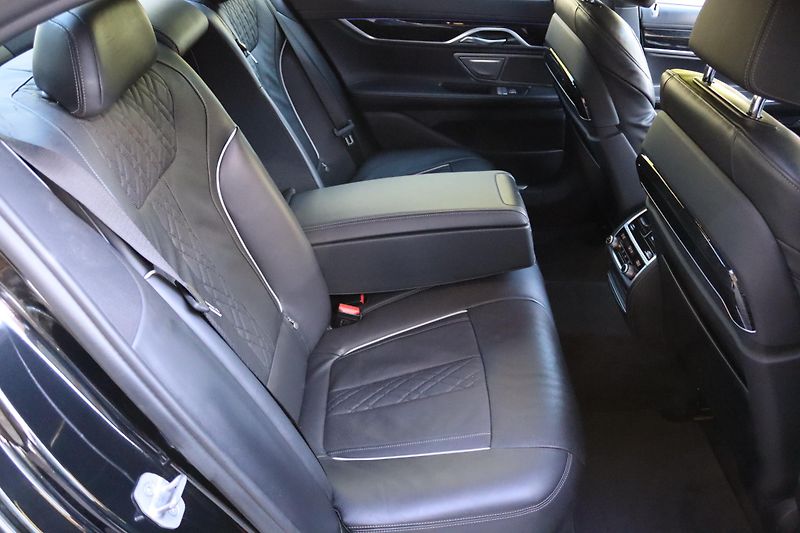 BMW Řada 7 730D XDRIVE M-PAKET G11 210kW - fotka 41 z 46