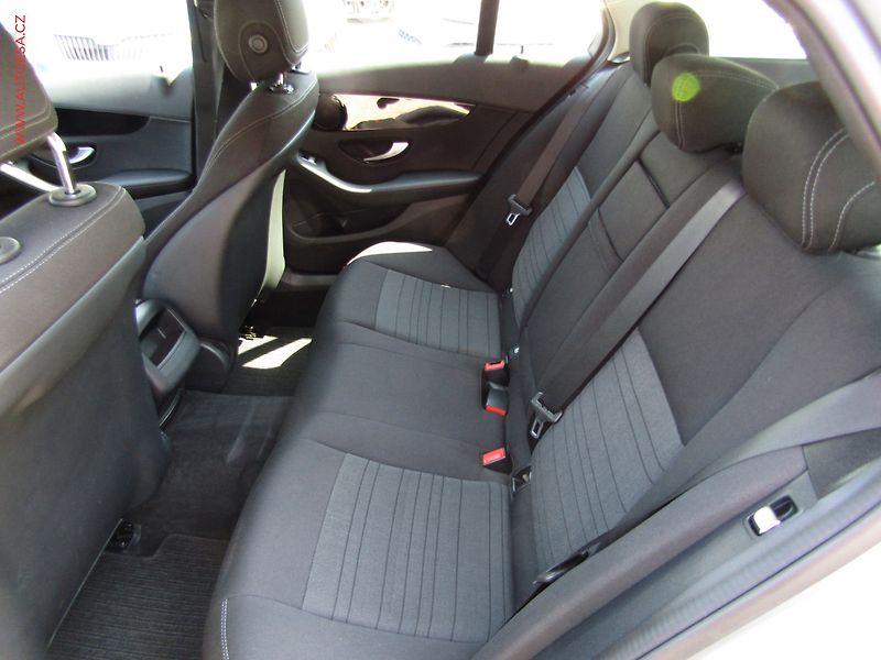 Mercedes-Benz Třídy C (2016) 1.6 CDi C 180d, 1.maj, AT - fotka 11 z 20