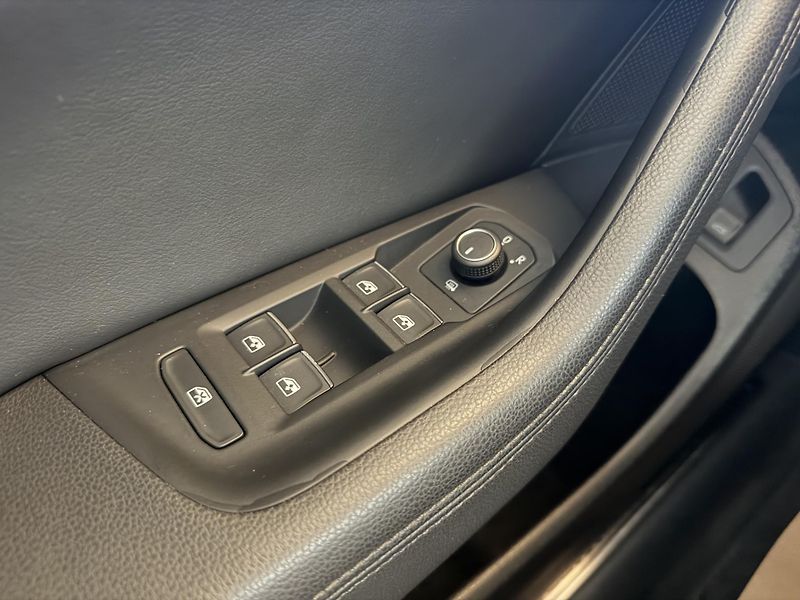 Volkswagen Passat 140kW 4Motion DSG Alltrack - fotka 24 z 31
