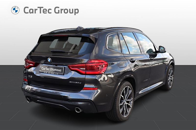 BMW X3 xDrive30d - fotka 5 z 15