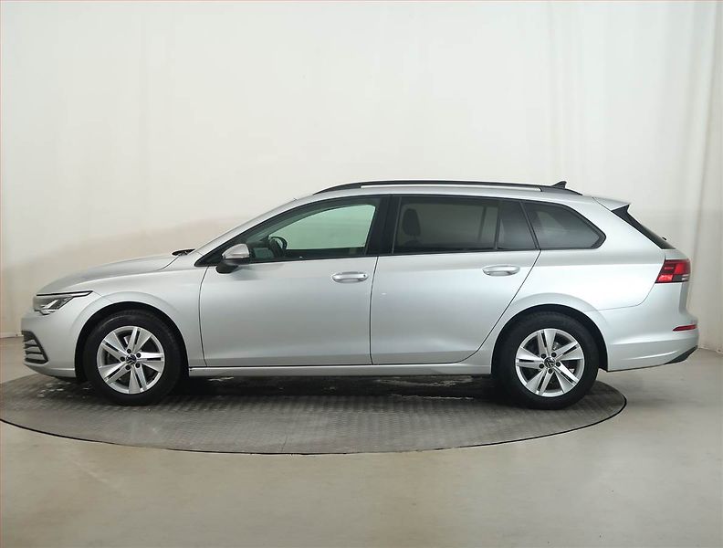 Volkswagen Golf (2021) Life 2.0 TDI, Navi, Tempomat - fotka 3 z 15