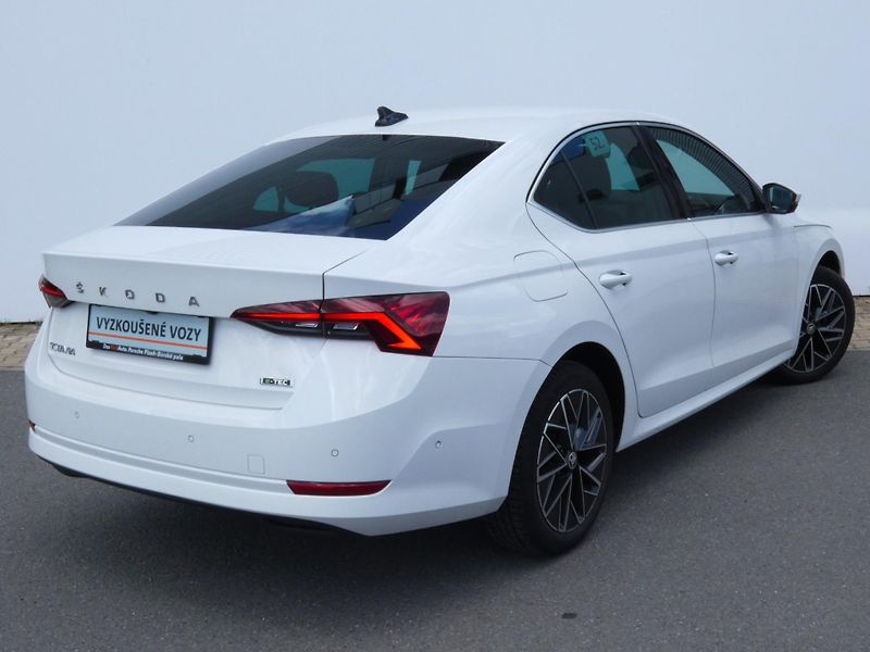 Škoda Octavia (2023) Style Plus 1,5 TSI 110KW - fotka 2 z 30