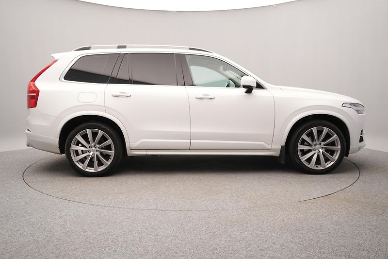 Volvo XC90 D5 AWD MOMENTUM PRO  - fotka 11 z 50