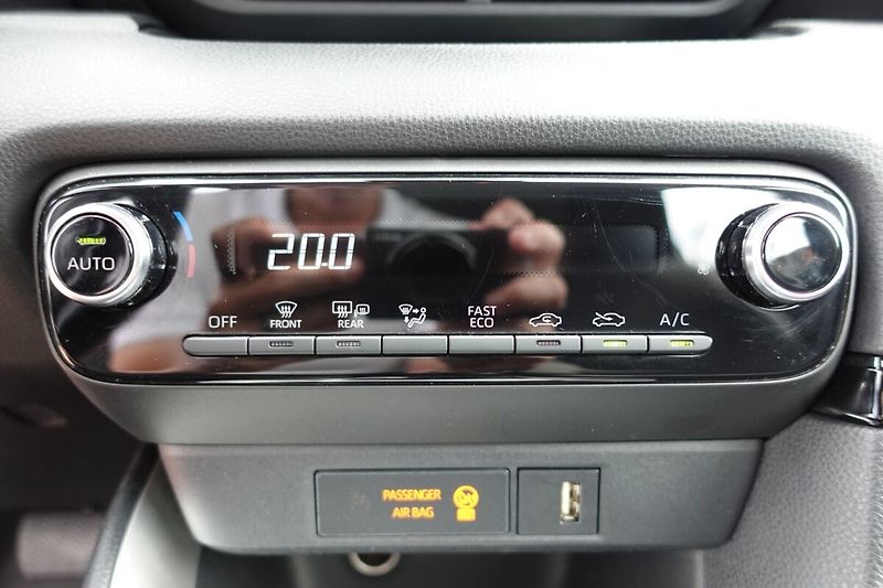 Toyota Yaris 1,5HSD Comfort - fotka 20 z 26