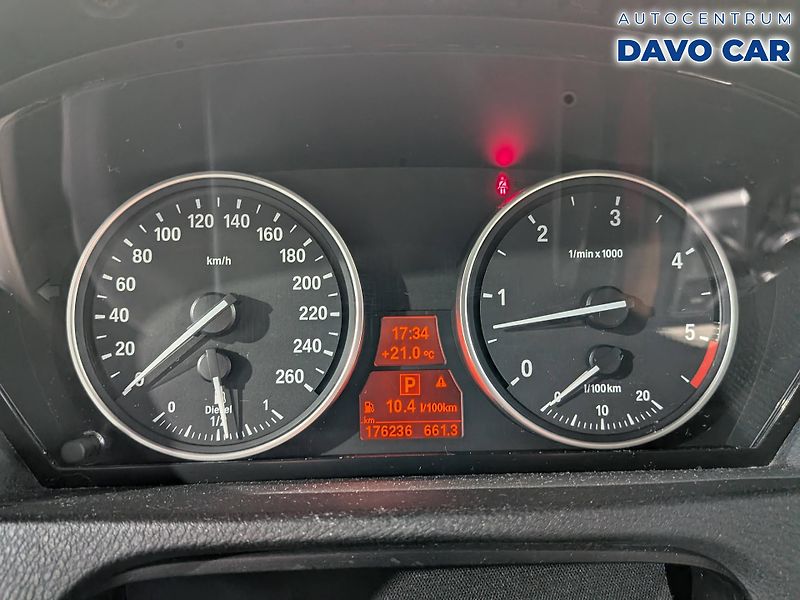 BMW X5 3,0 d 225KW xDRIVE 7 míst - fotka 28 z 37