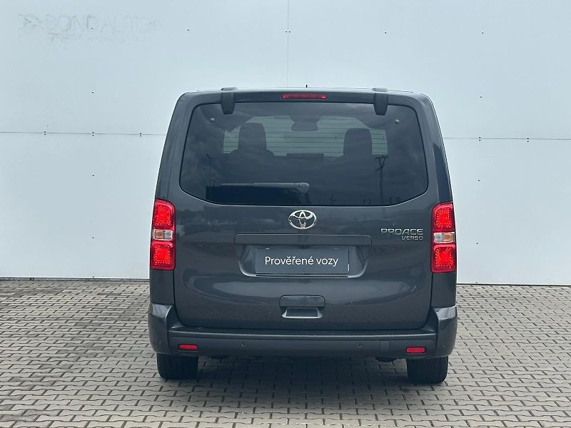 Toyota ProAce Verso 2,0 D-4D 8AT L2 Family Webasto - fotka 9 z 29