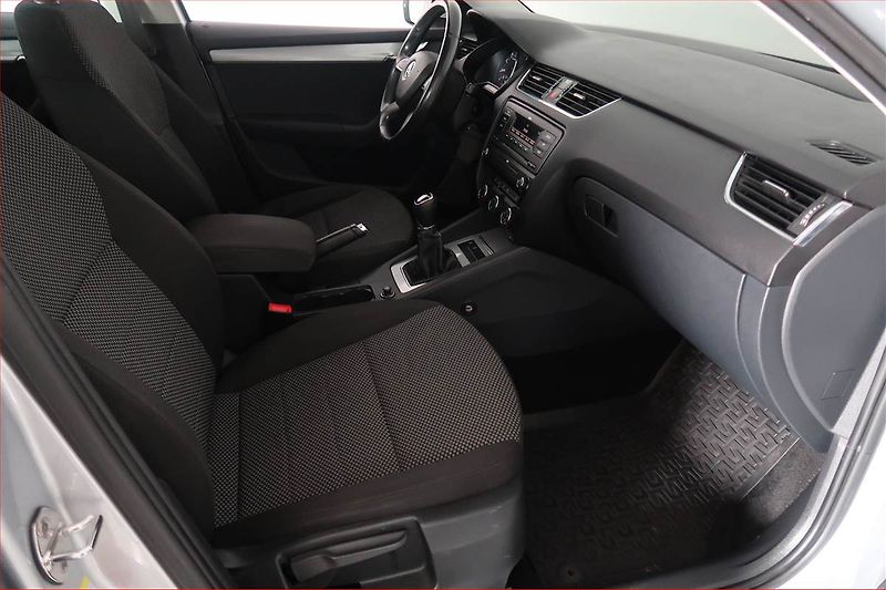 Škoda Octavia (2013) Ambition 1.2 TSI, Tempomat - fotka 9 z 14