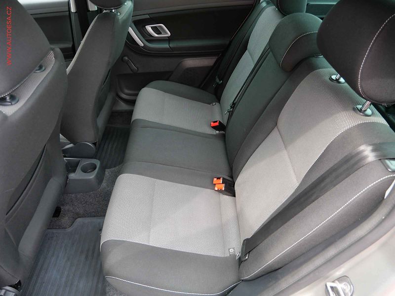 Škoda Fabia (2007) 1.2 HTP, 1.maj,ČR - fotka 10 z 14