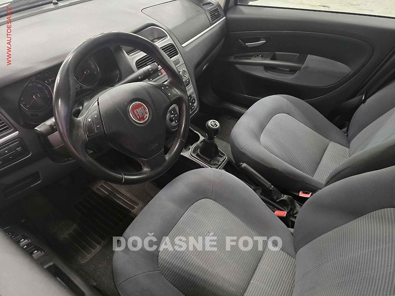 Fiat Linea (2011) 1.4i, ČR, autoAC - fotka 3 z 3