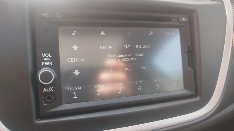 Suzuki SX4 S-Cross (2015) 1.6 16v AllGrip  - fotka 15 z 35
