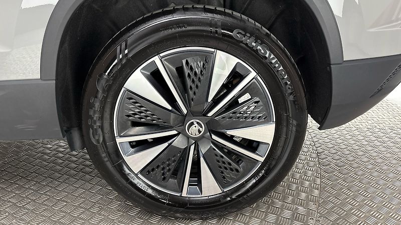 Škoda Karoq 2.0 TDI DSG 4x4 Style - fotka 19 z 29