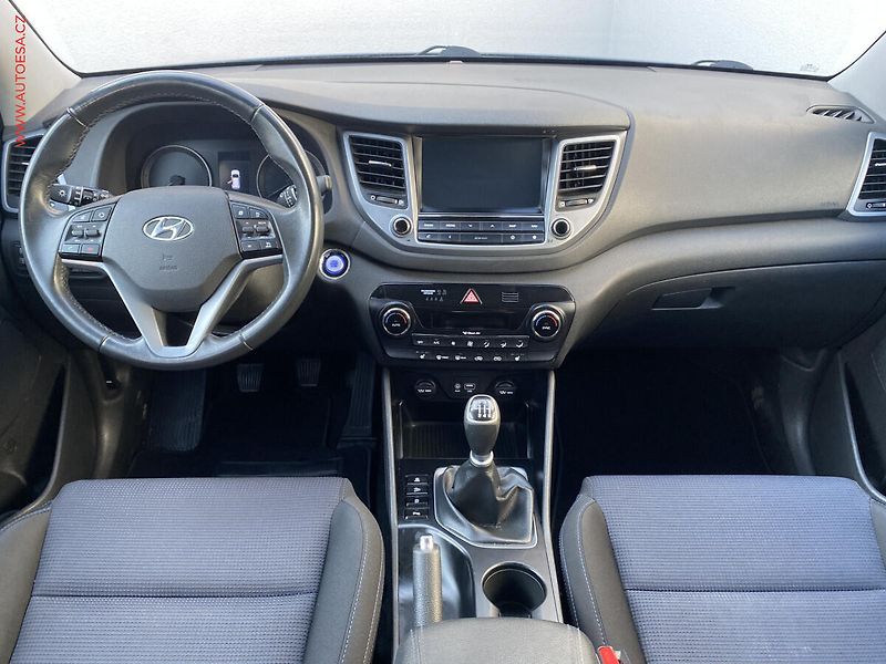 Hyundai Tucson (2016) 1.7 CRDi, Navi - fotka 8 z 19