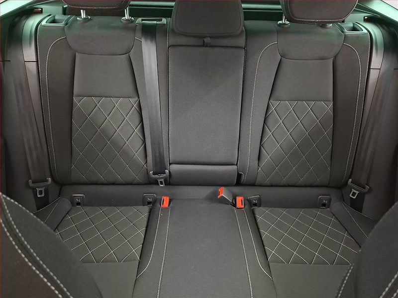 Škoda Karoq (2019) Sportline 1.5 TSI - fotka 10 z 21