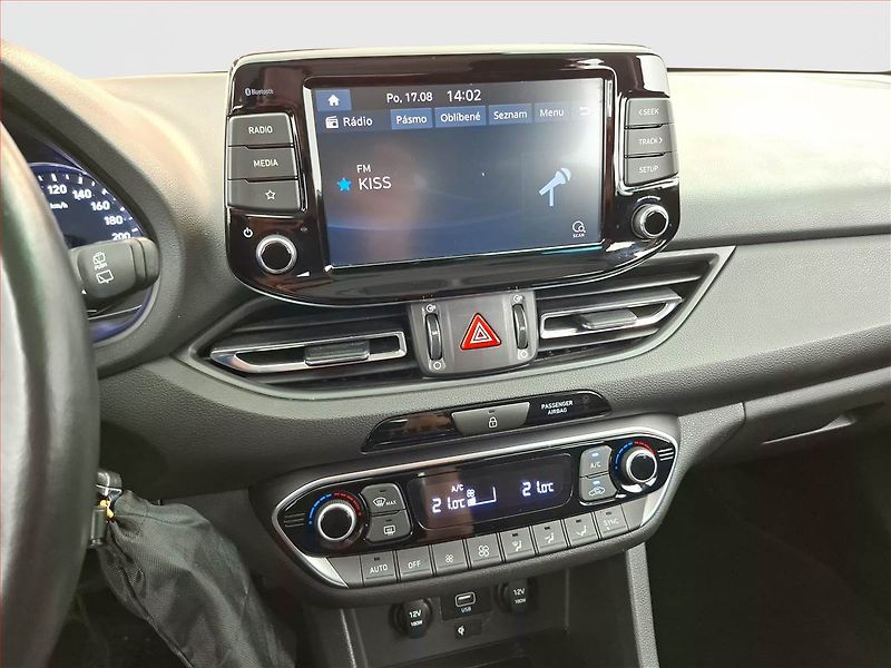 Hyundai i30 (2022) Smart 1.0 T-GDI, Serv.kniha - fotka 12 z 14