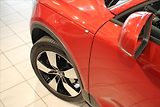 Volvo XC40 D4 AWD Momentum PilotAs/360°/P - náhled 8