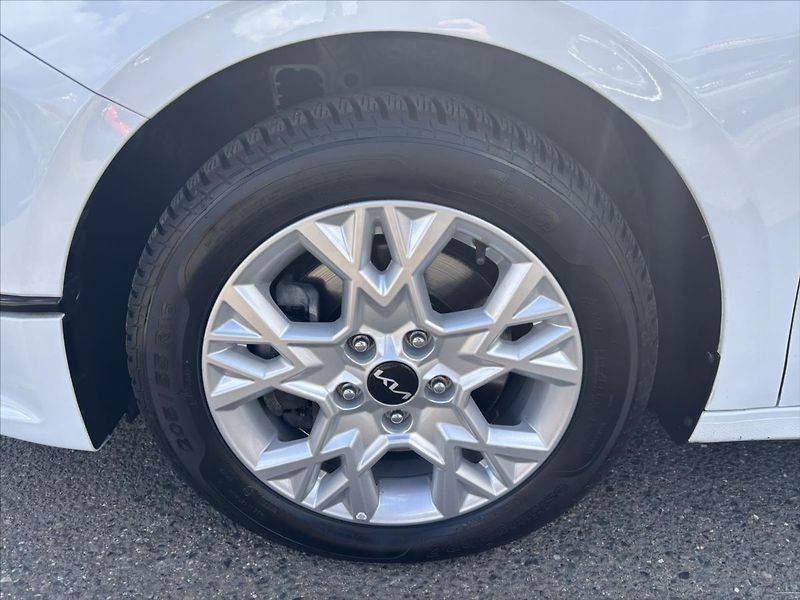 Kia Ceed 1,5 TGDi TOP ZÁRUKA TOP STAV - fotka 37 z 42