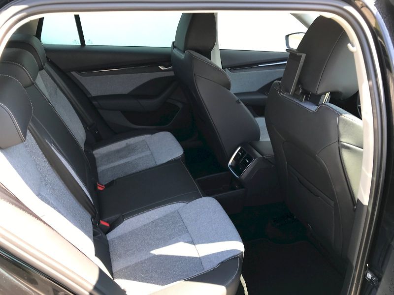 Škoda Octavia (2025) COMBI TOP SELECTION 1,5 TSI M- - fotka 12 z 23