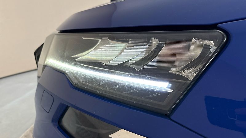 Škoda Karoq 2.0 TDI DSG 4x4 Ambition - fotka 18 z 27