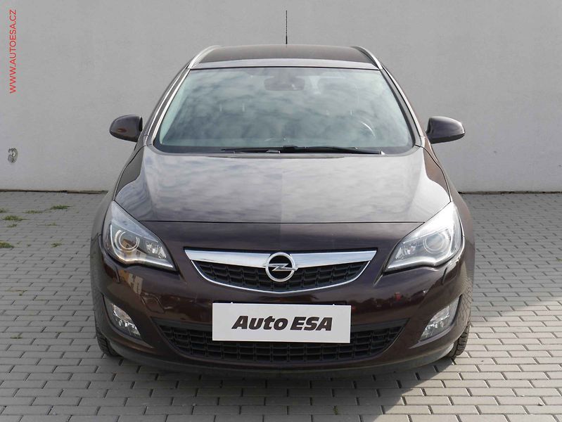 Opel Astra (2012) 1.4T Sports Tourer, ČR, AC - fotka 2 z 19