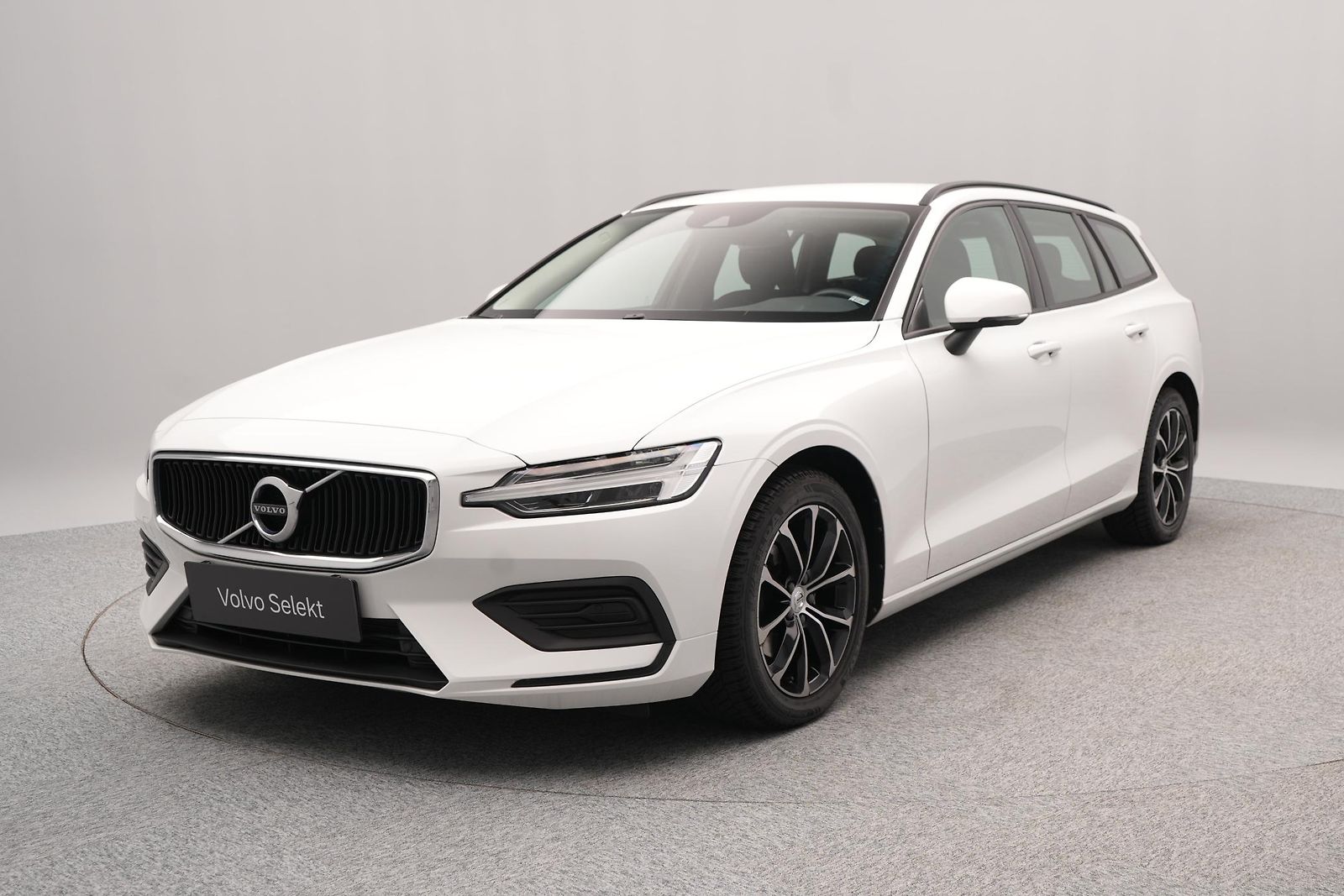 Volvo V60 D3 MOMENTUM  AUT CZ 1.maj