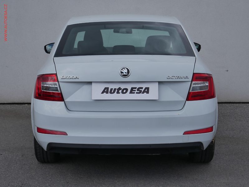 Škoda Octavia (2014) 1.2 TSi, ČR, Elegance - fotka 5 z 20