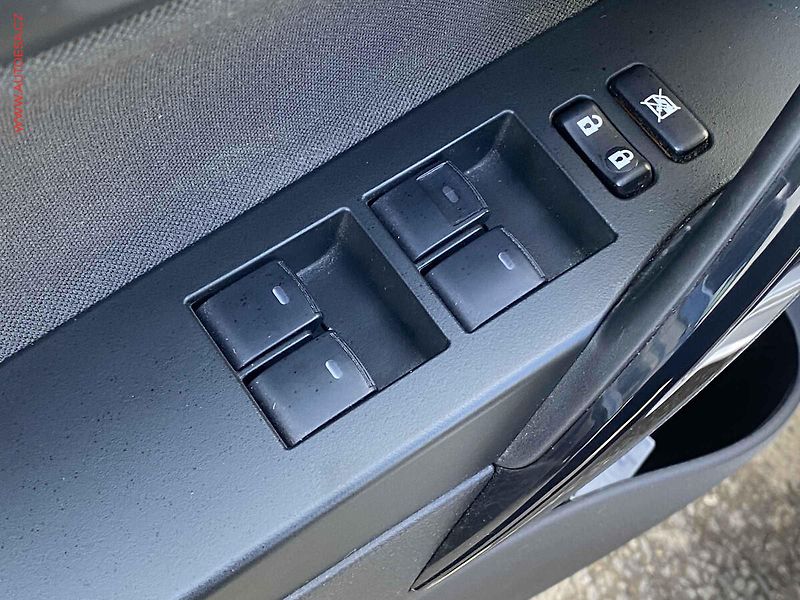 Toyota Auris (2018) 1.6VVT-i, ČR, AC, kamera - fotka 11 z 20