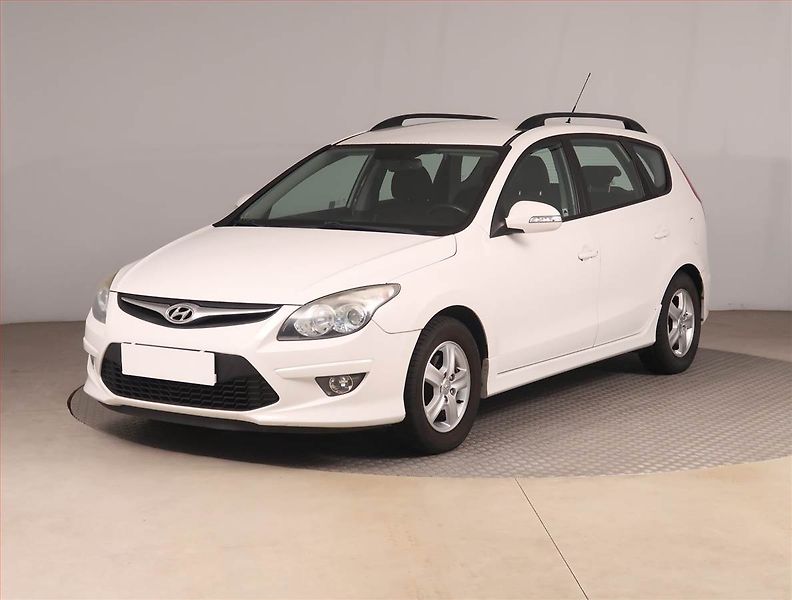 Hyundai i30 (2012) 1.6 CVVT, Tempomat - fotka 2 z 15