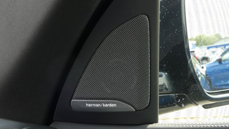 BMW X5 50e xDrive PHEV - fotka 23 z 27