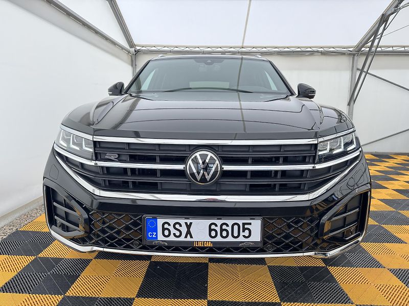 Volkswagen Touareg 3.0Tdi*1-MAJ*DPH*HUD*R-LINE* - fotka 3 z 50