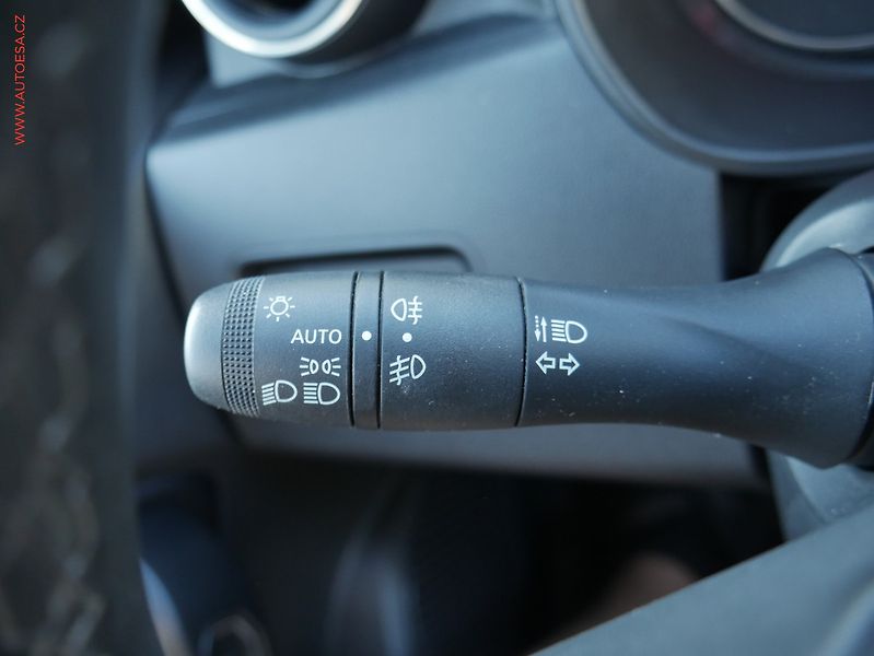 Dacia Duster (2020) 1.5 dCi, AC, navi, kamera - fotka 15 z 22