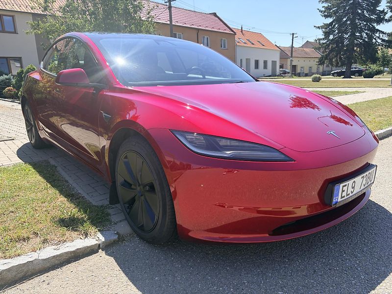 Tesla Model 3 LONG RANGE DUAL MOTOR - fotka 2 z 45
