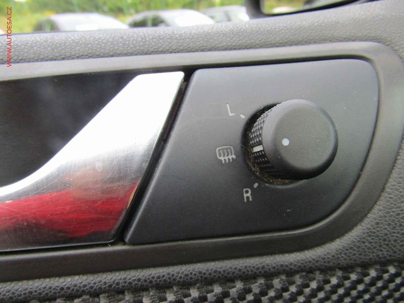 Škoda Fabia (2006) 1.2 HTP, 1.maj,ČR, Ambiente - fotka 12 z 16
