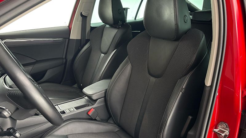Škoda Octavia 2.0 TDI Style - fotka 15 z 26