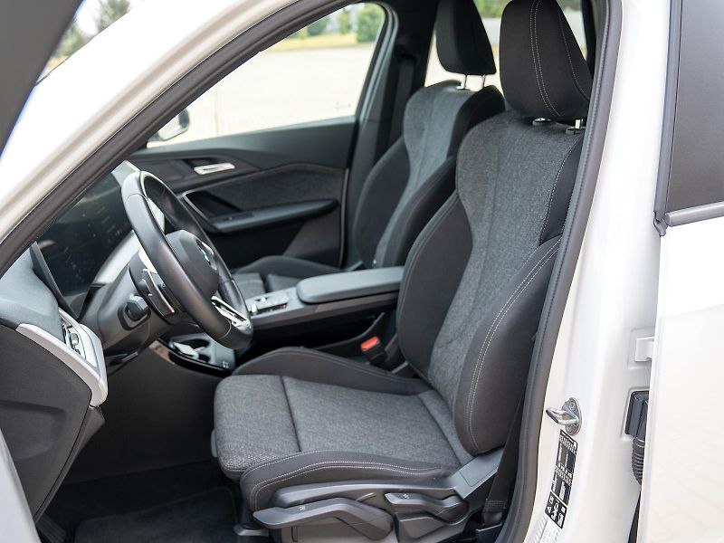 BMW X1 xDrive20d (U11) - fotka 18 z 31