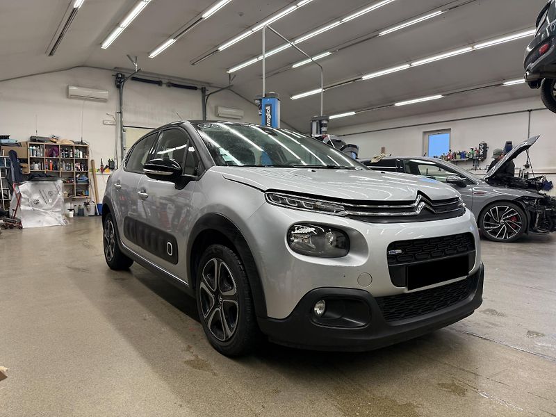 Citroën C3 1.2 PureTech 81 kW - fotka 1 z 17
