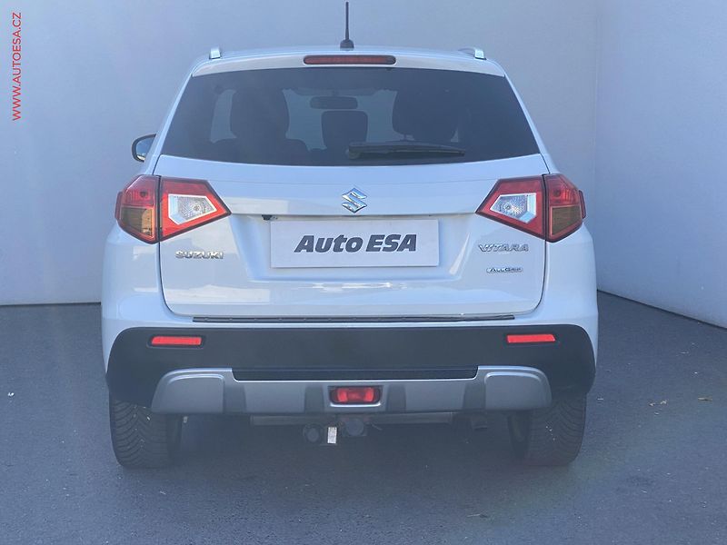 Suzuki Vitara (2015) 1.6 DDiS AllGrip, Premium, AC - fotka 5 z 19