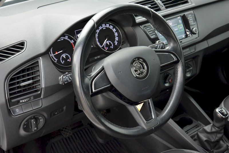 Škoda Fabia (2020) 1.0 TSI 70 kW Ambition PLUS - fotka 6 z 21