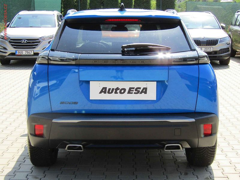 Peugeot 2008 (2024) 1.2 PT, 1.maj,ČR, Allure, AT - fotka 5 z 17