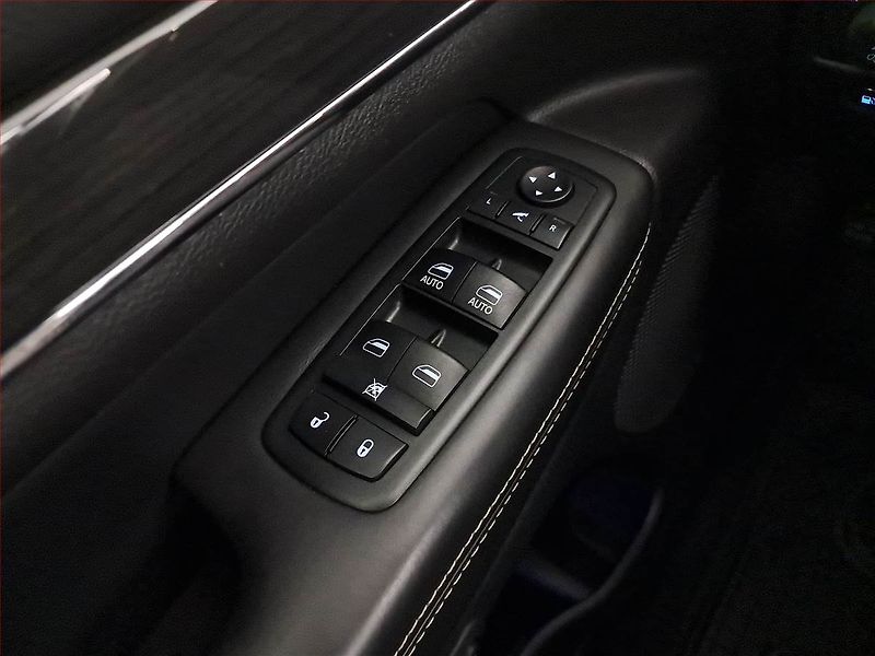 Jeep Grand Cherokee (2017) Overland 3.0 CRD, 4X4 - fotka 16 z 23