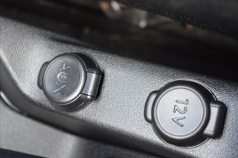 Citroën C3 1,2 i 60KW NÍZKÉ KM ALU PO STK - fotka 39 z 42