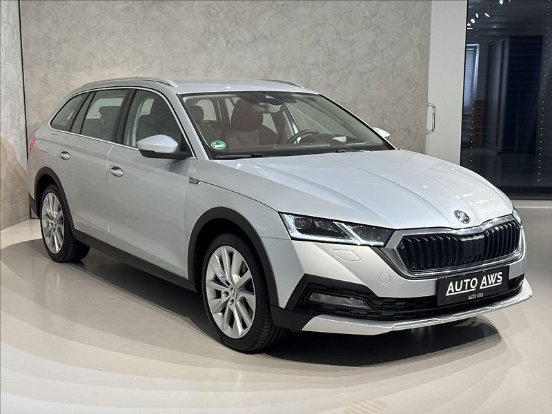 Škoda Octavia 2,0 TDi  DSG 4x4 Scout Virtual - fotka 3 z 46
