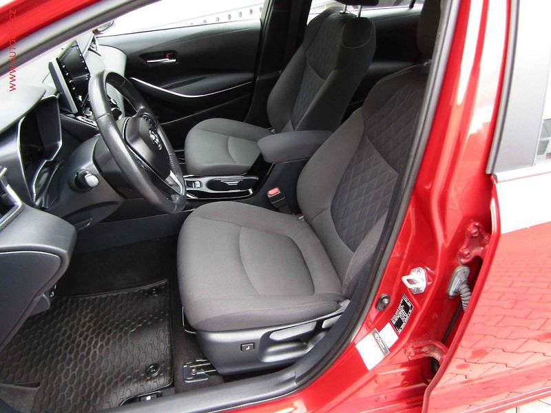 Toyota Corolla (2020) 1.6 VVT-i, ČR, Comfort, AT - fotka 9 z 19