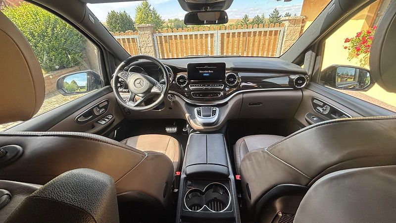 Mercedes-Benz Třídy V (2021) TŘÍDA V 300 d 4MATIC AVANTGARD - fotka 9 z 19