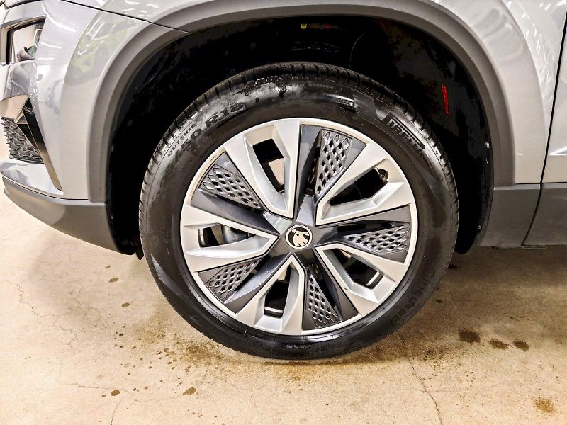 Škoda Karoq (2024) 2.0 TDI 110 kW DSG 4x4 Top Sel - fotka 32 z 32