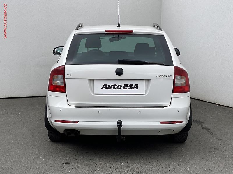 Škoda Octavia (2010) 1.4TSi, Ambiente - fotka 5 z 16