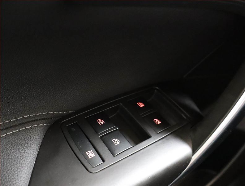 Opel Insignia (2009) 2.0 CDTI, Automat, Tempomat - fotka 16 z 18