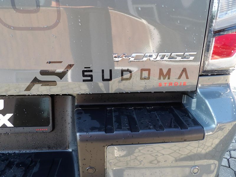 Isuzu D-Max (2026) V-Cross 2.2L 163K 4x4 8st. A/T - fotka 50 z 50