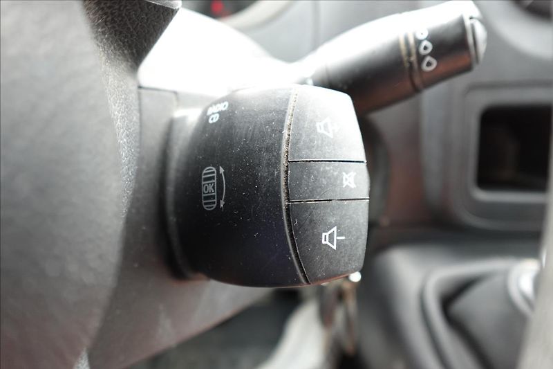 Opel Movano 2,3 CDTI  DVOUKABINA 7MÍST VAL - fotka 23 z 26
