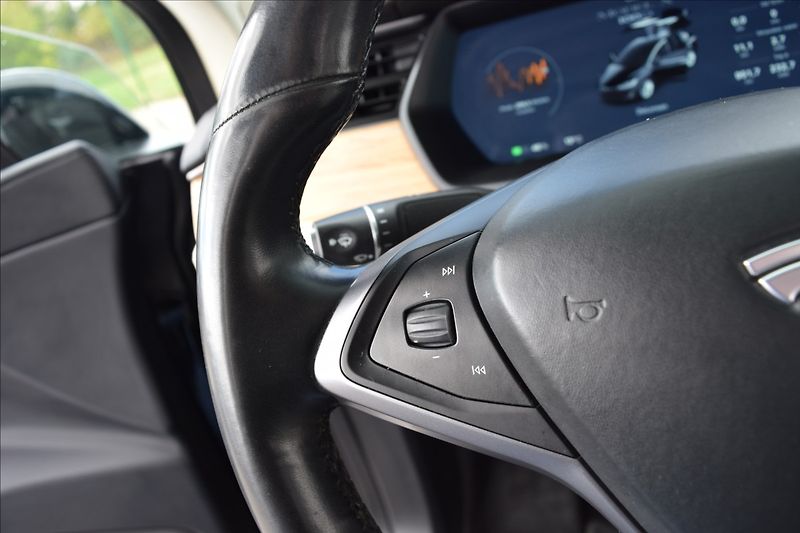 Tesla Model X 100D 4x4 ZÁRUKA TAŽNÉ - fotka 24 z 36